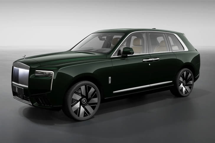 Rolls Royce Cullinan Color Dark Emerald Rolls Royce Cullinan Color Dark Emerald